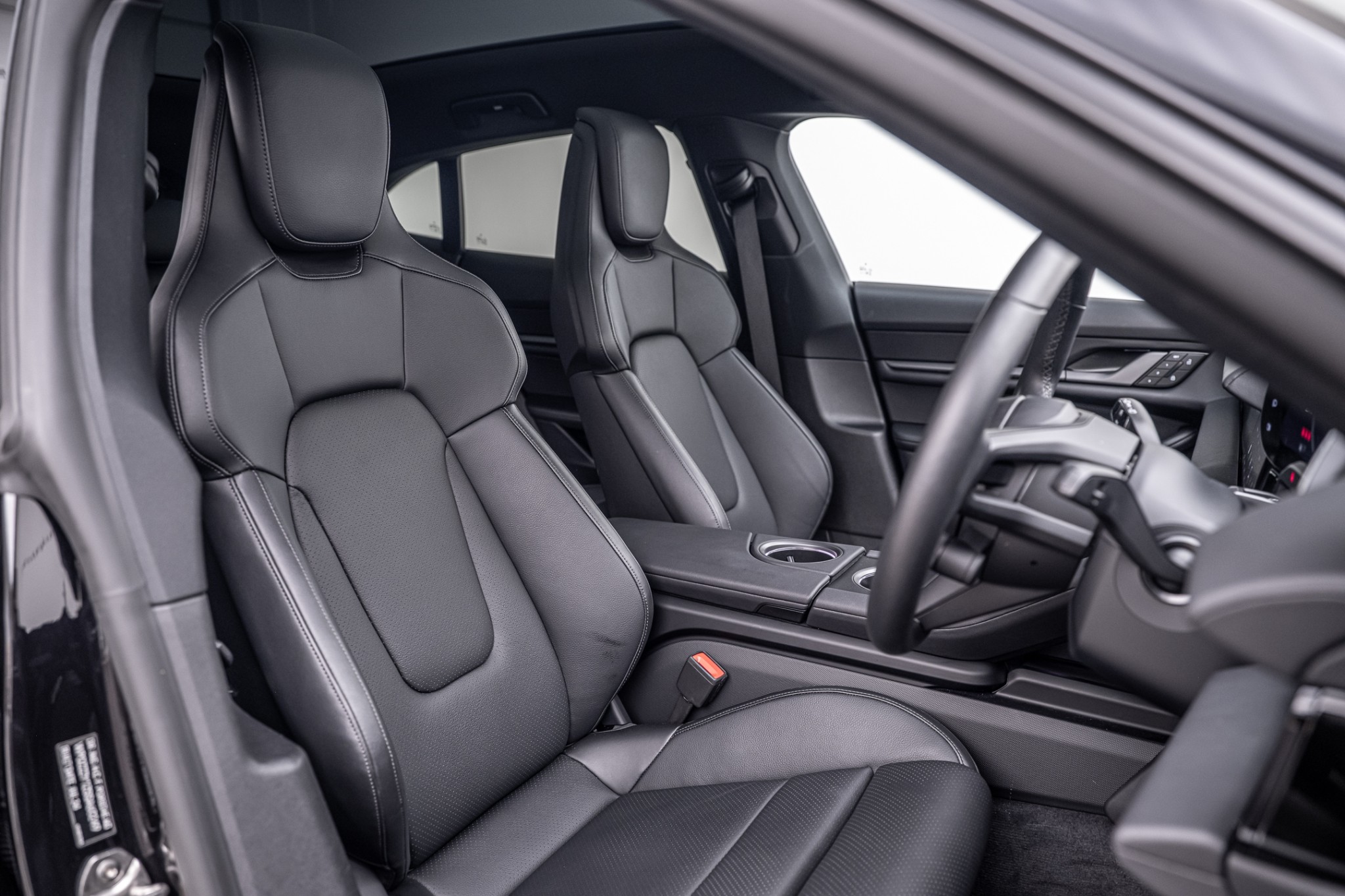 Porsche Taycan 4 Cross Turismo J1 II (New Model)
