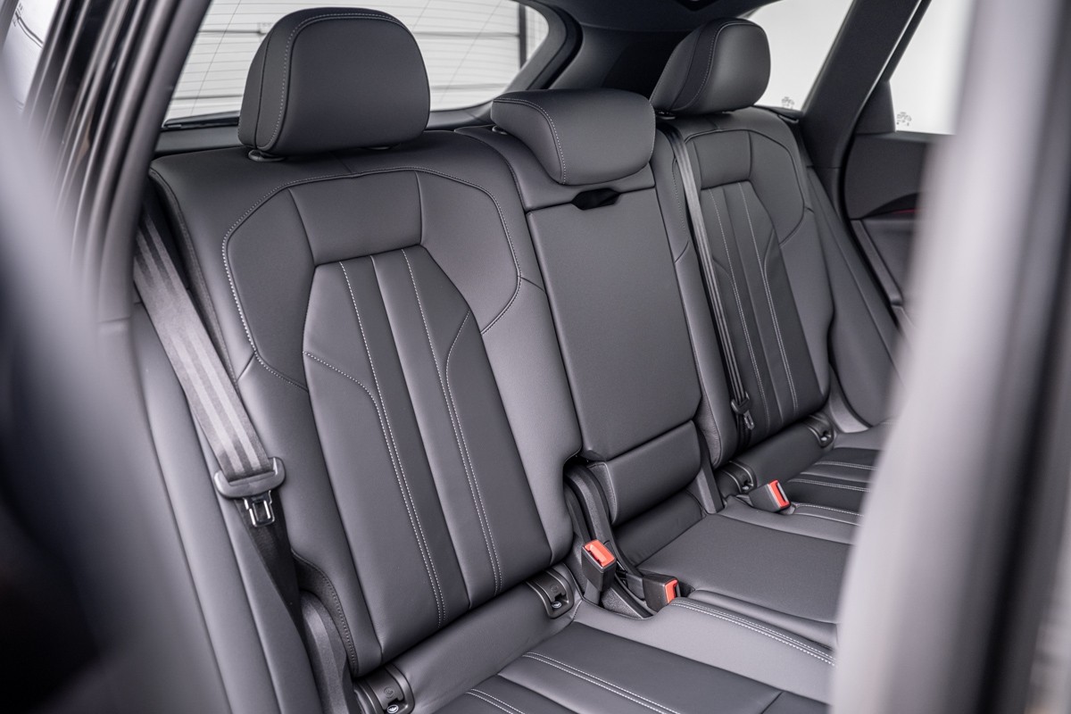 Audi Q5 E-HYBRID S LINE