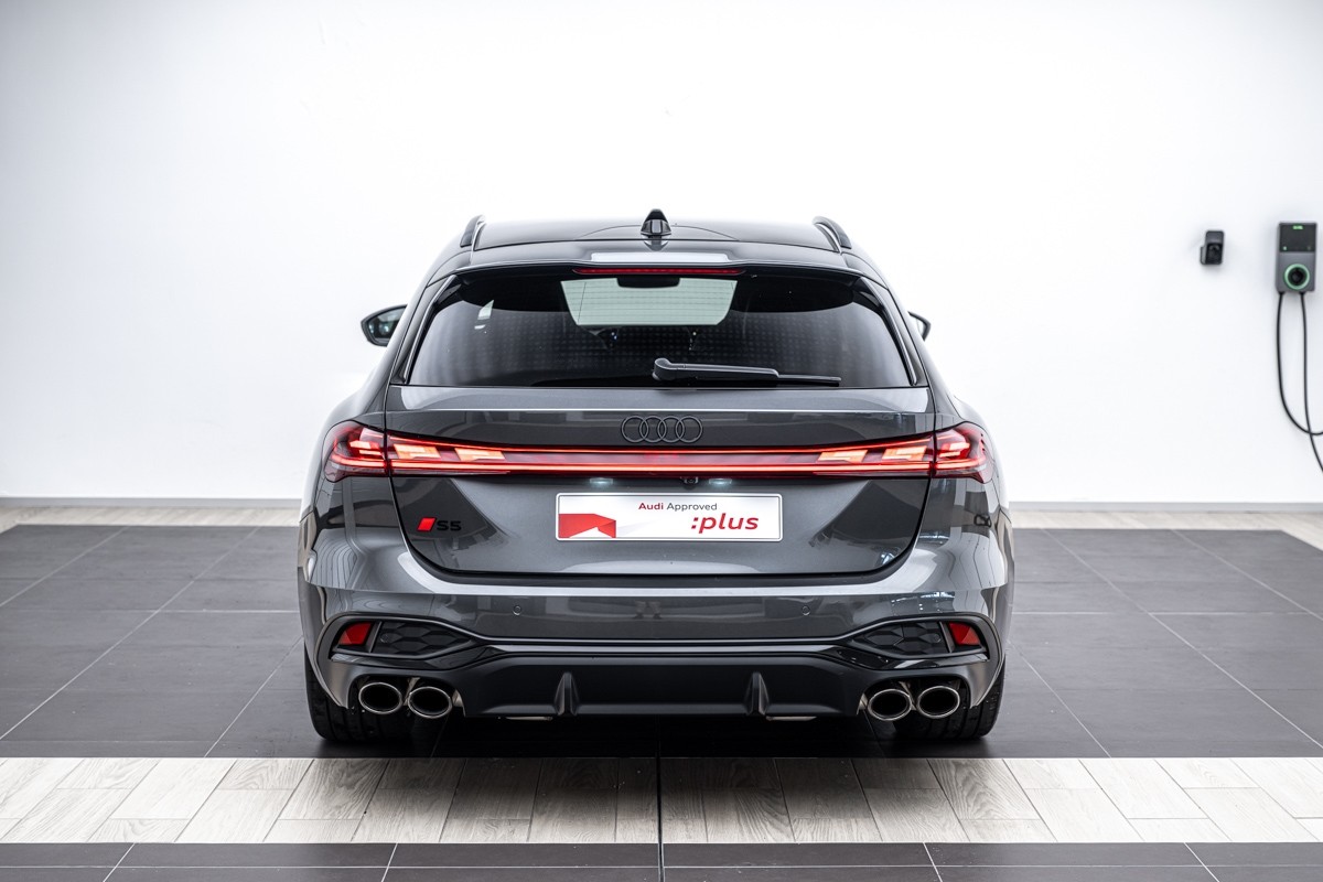 Audi S5 AVANT TFSI