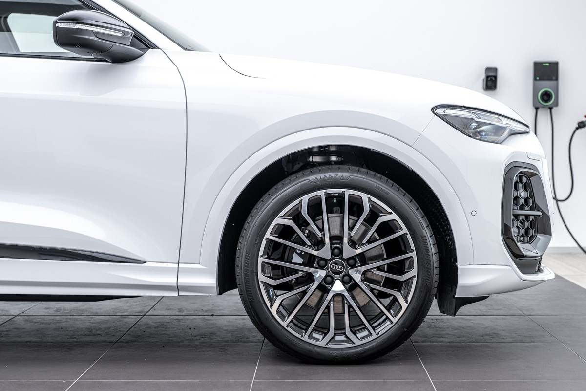 Audi SQ5 SPORTBACK TFSI