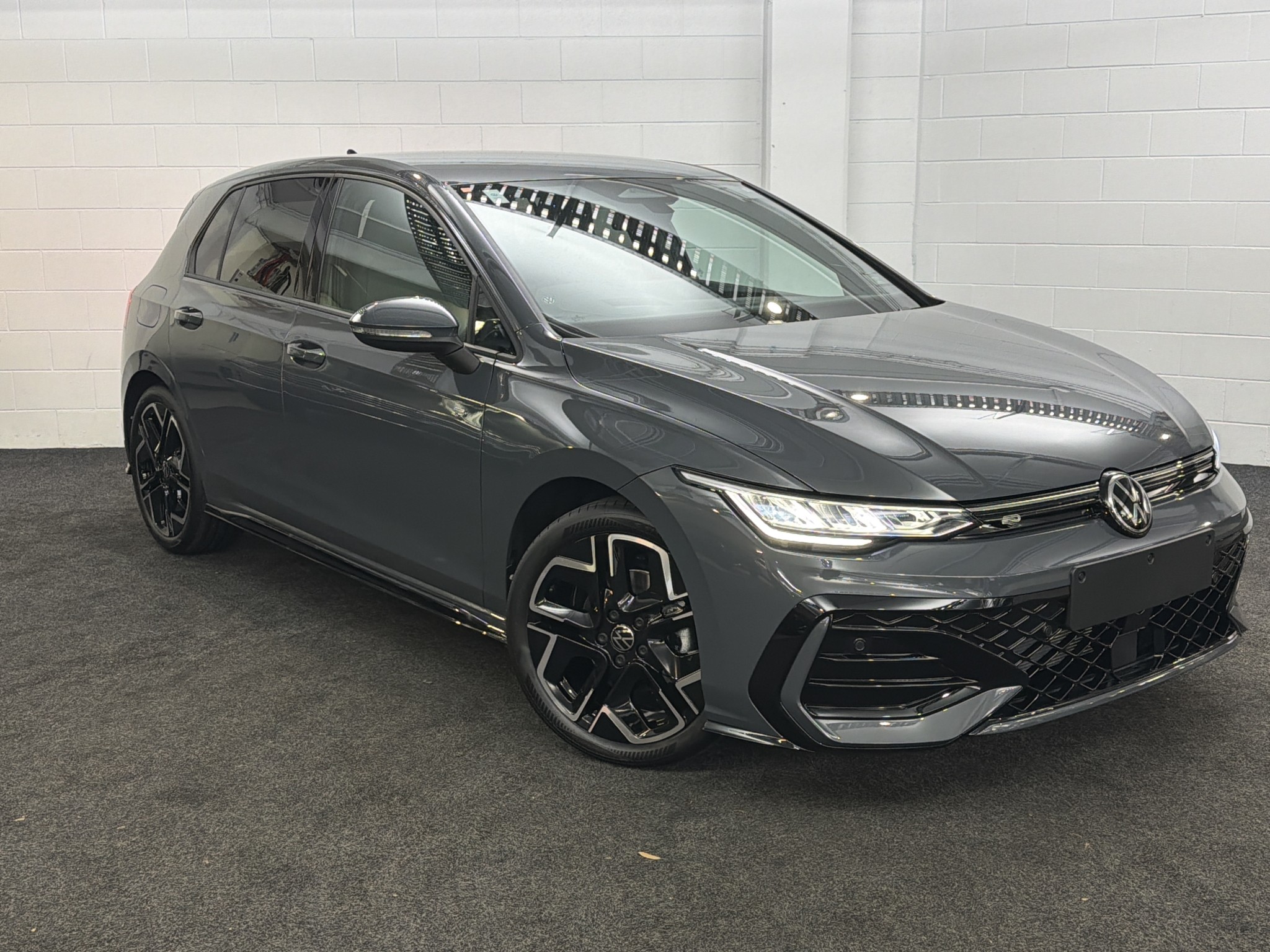 Volkswagen Golf 8.5 R-LINE