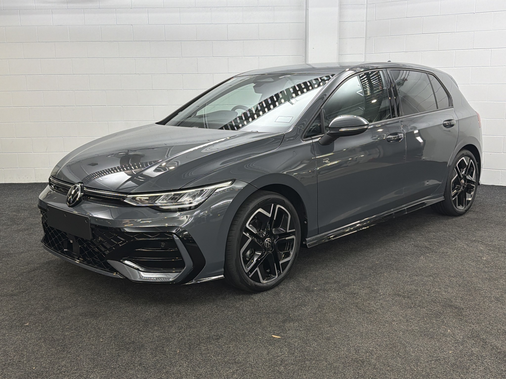 Volkswagen Golf 8.5 R-LINE