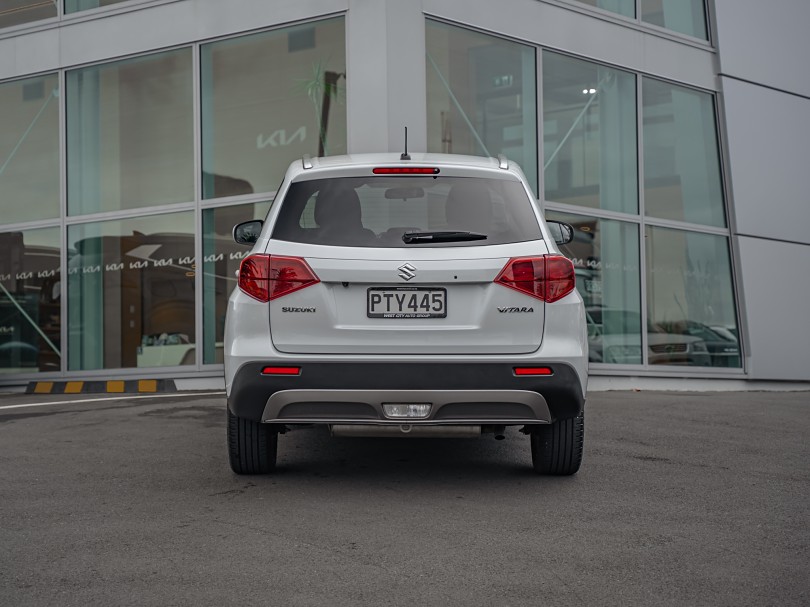 2023 Suzuki Vitara 4