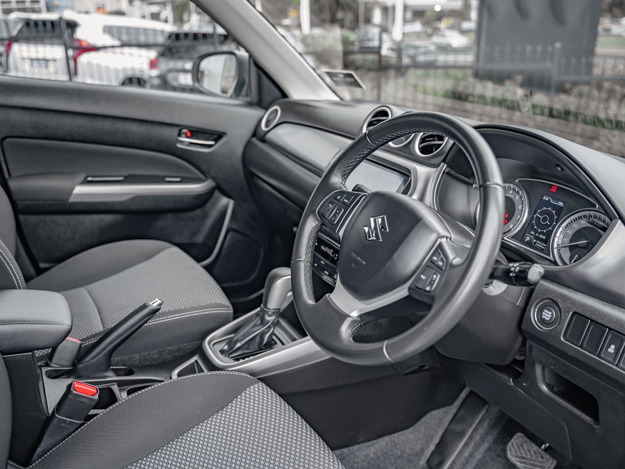 2023 Suzuki Vitara 9
