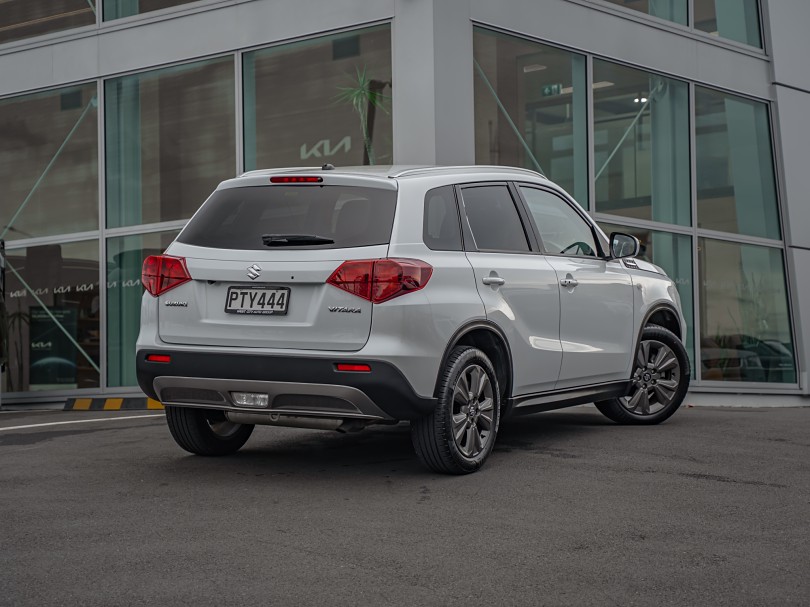 2023 Suzuki Vitara 2