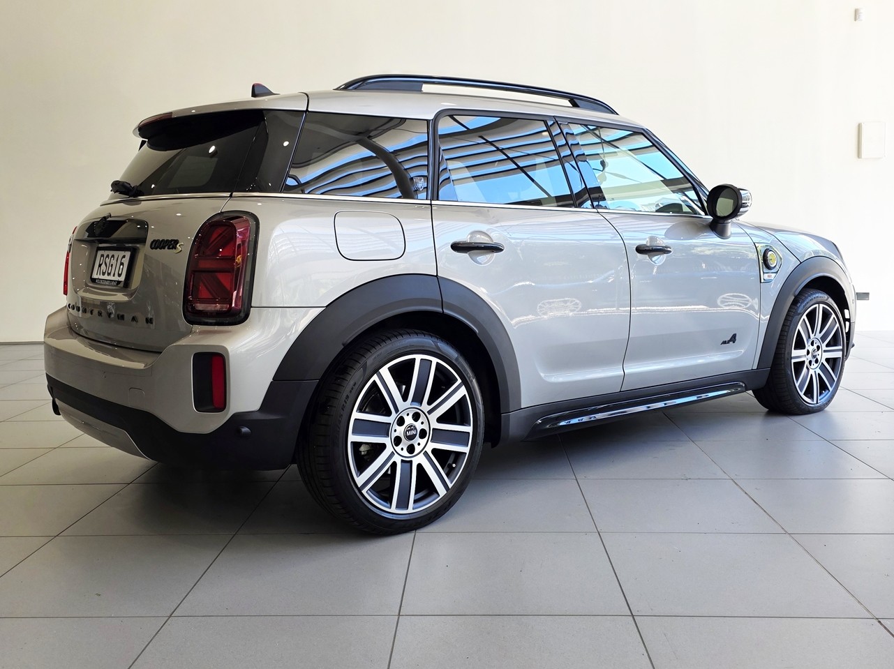 MINI Countryman SE ALL4 PHEV Yours