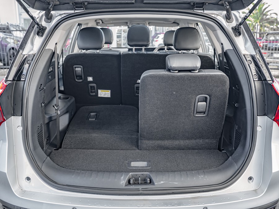 2026 Mahindra XUV700 19