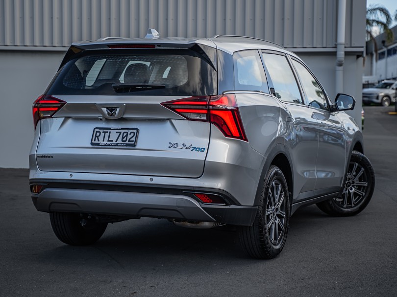 2026 Mahindra XUV700 2
