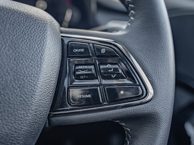 2026 Mahindra XUV700 14