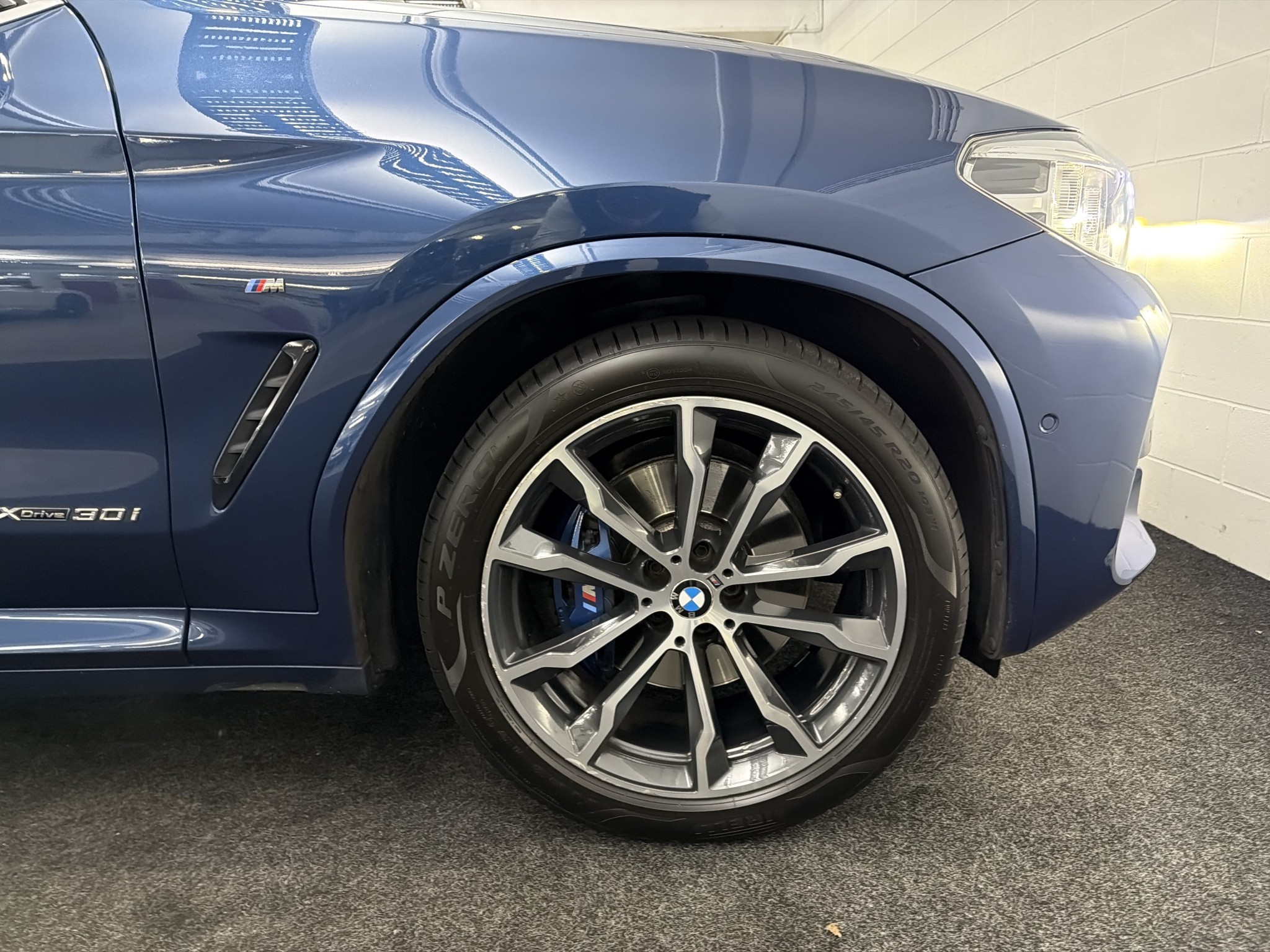 BMW X3 X30i 2.0Pt/4Wd/8At