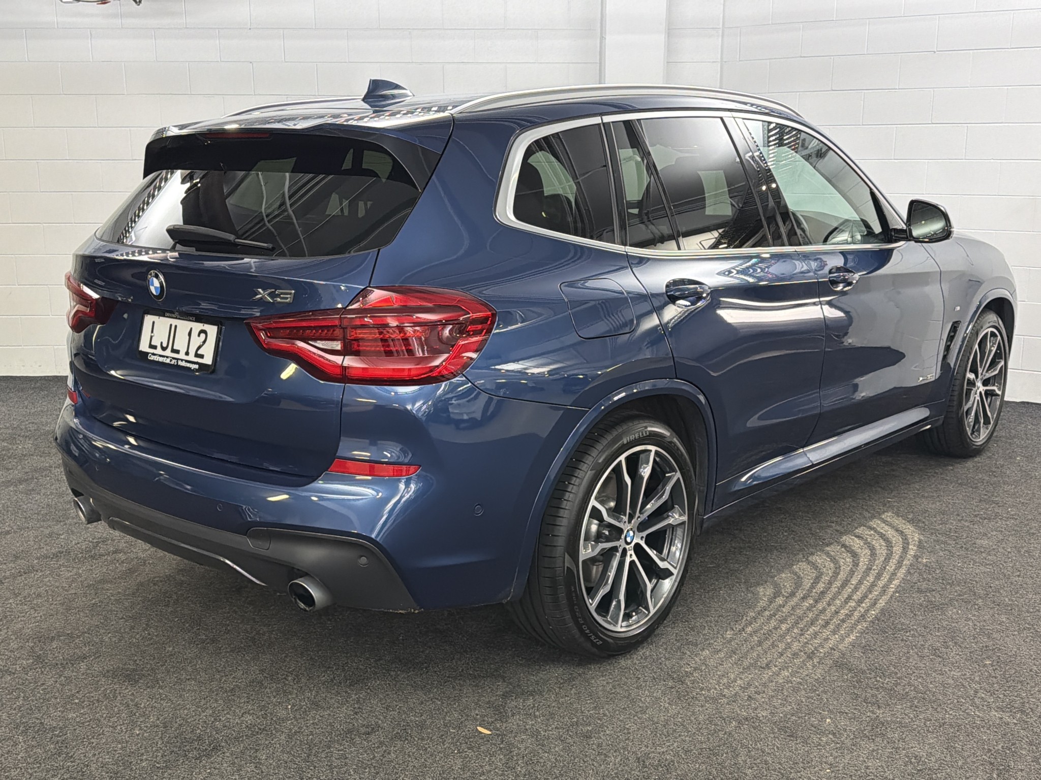 BMW X3 X30i 2.0Pt/4Wd/8At