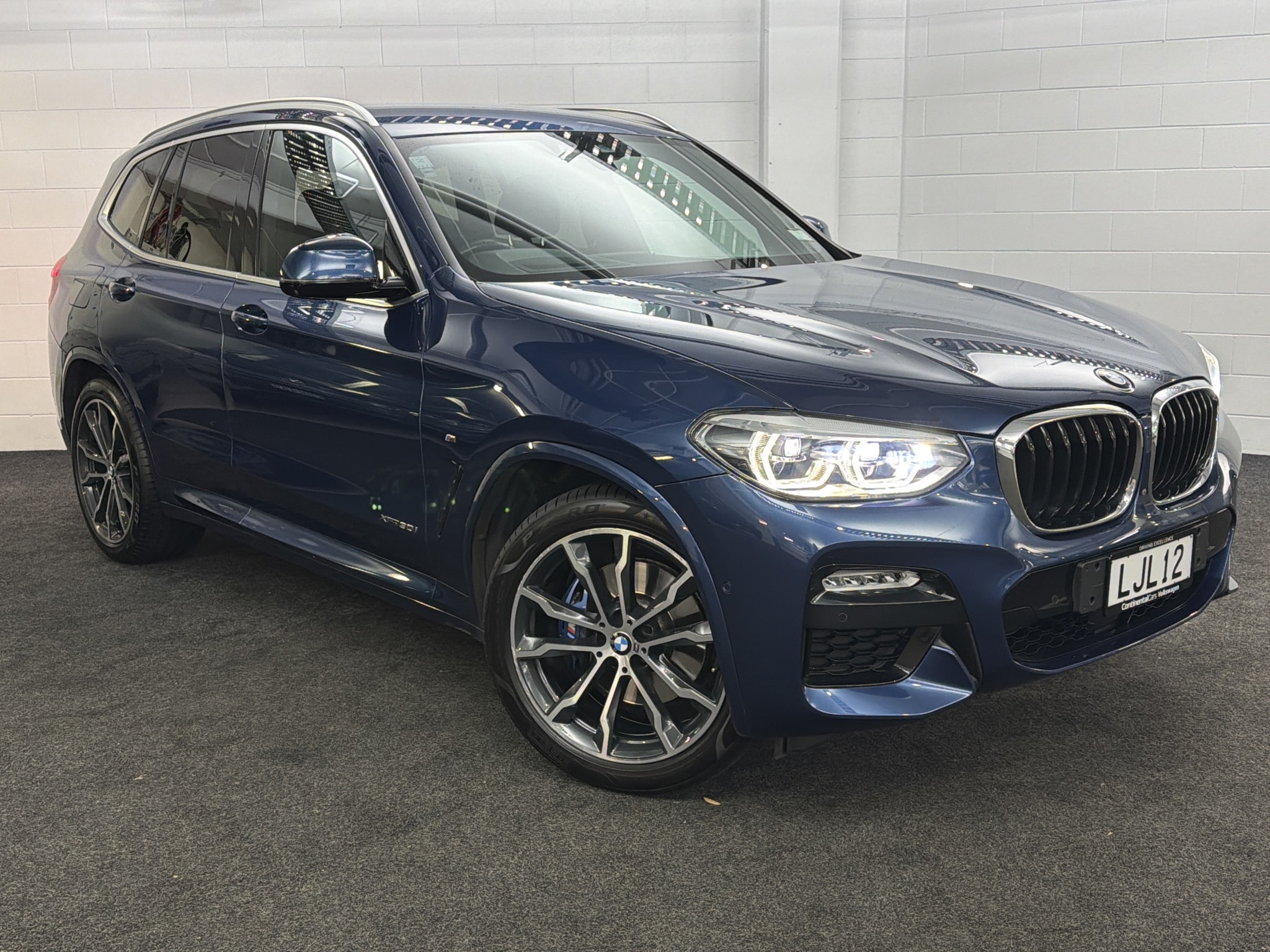 BMW X3 X30i 2.0Pt/4Wd/8At