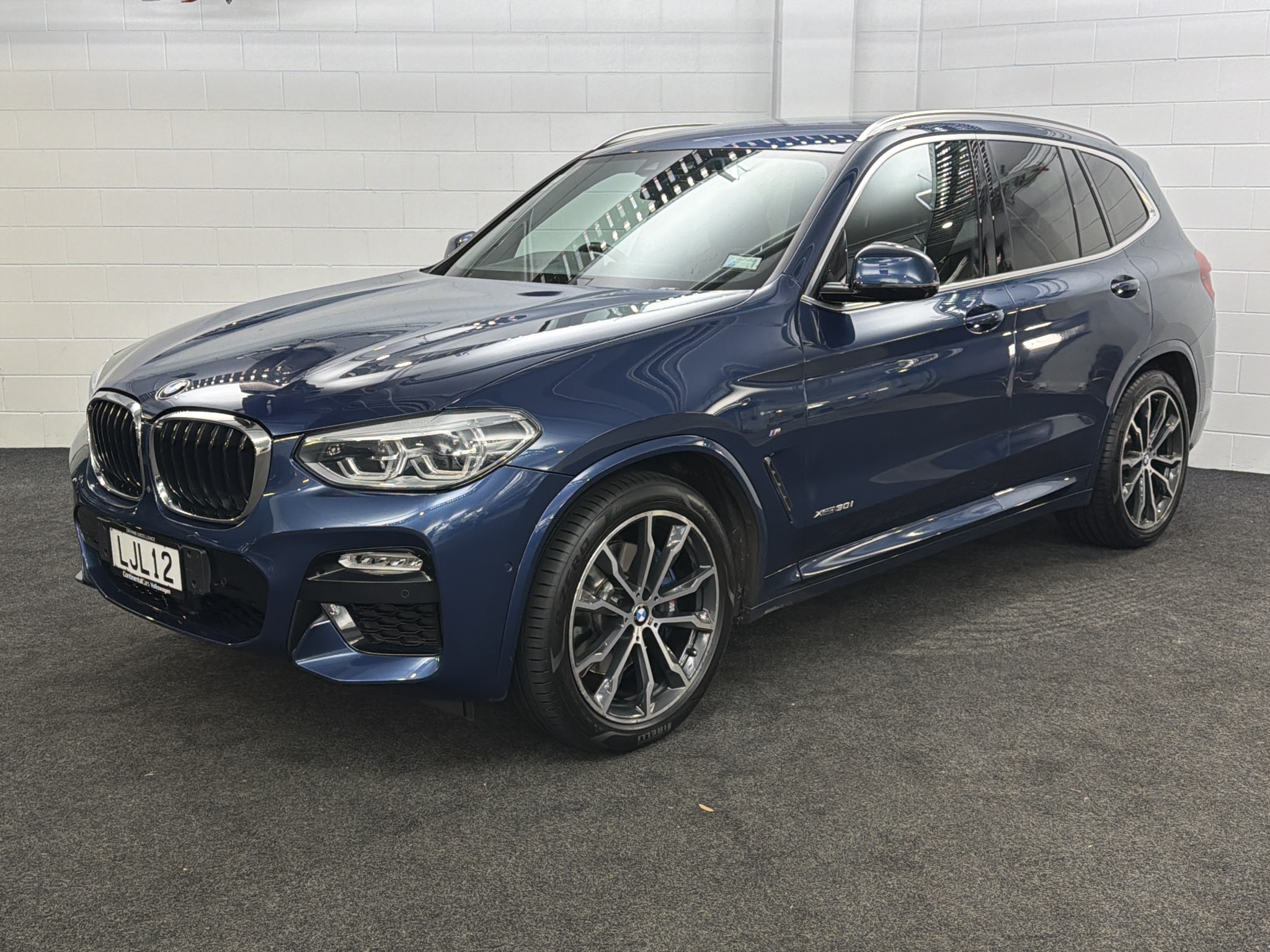 BMW X3 X30i 2.0Pt/4Wd/8At