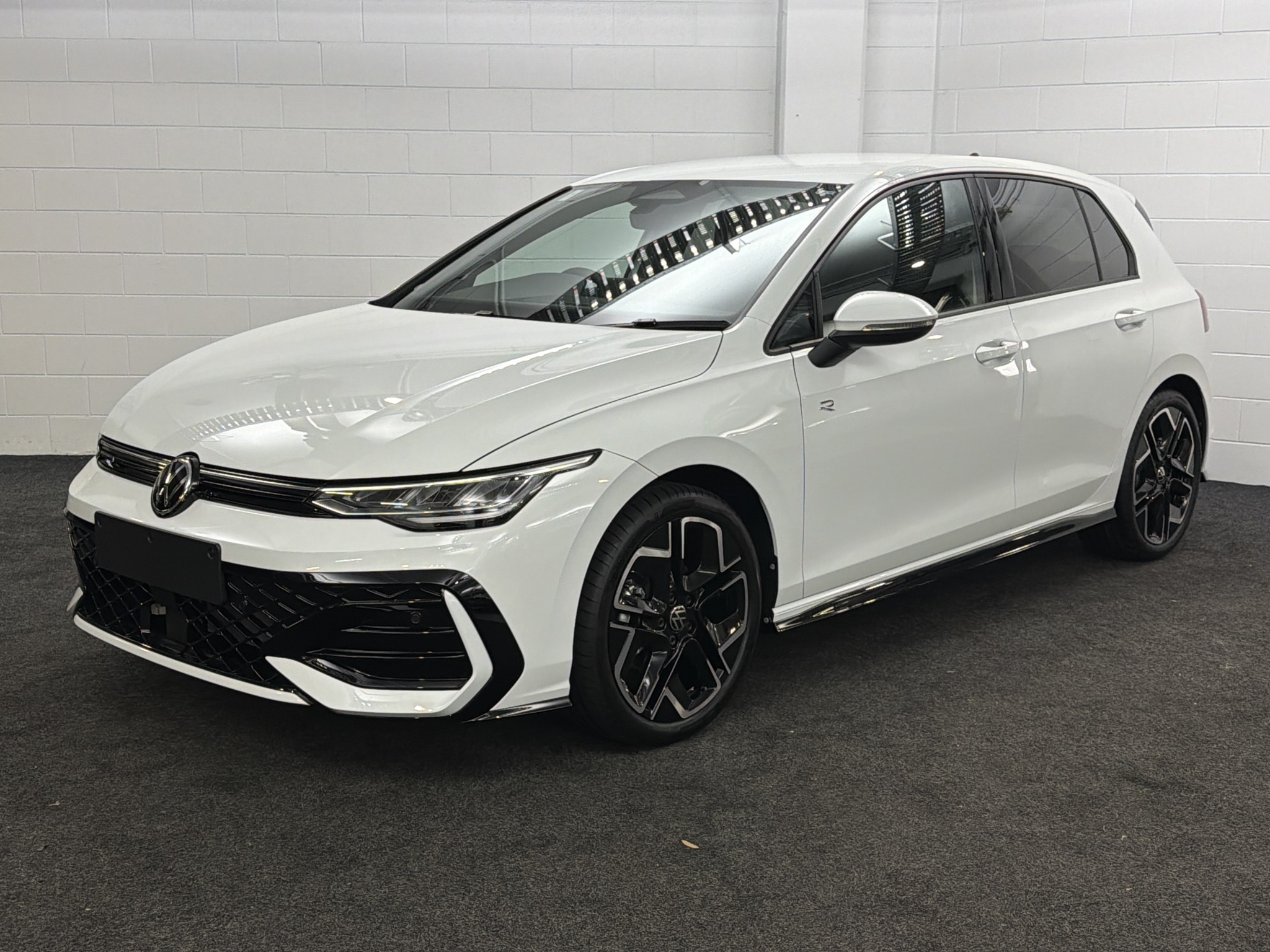 Volkswagen Golf 8.5 R-LINE