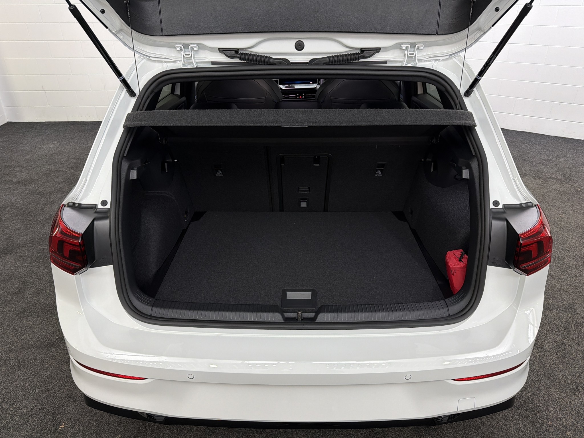 Volkswagen Golf 8.5 R-LINE