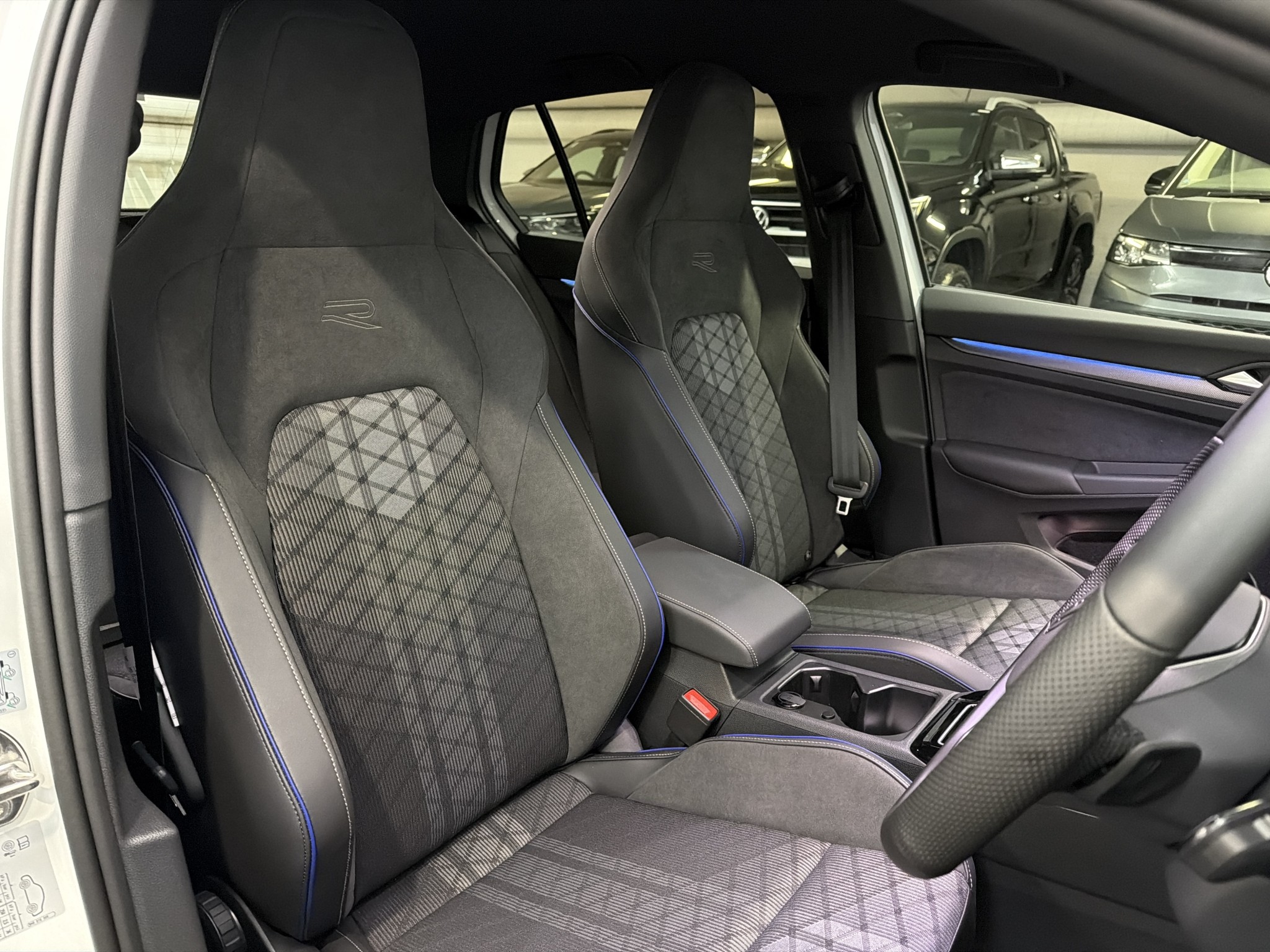 Volkswagen Golf 8.5 R-LINE