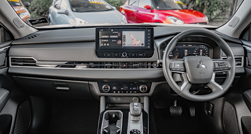 2026 Mitsubishi Outlander 10
