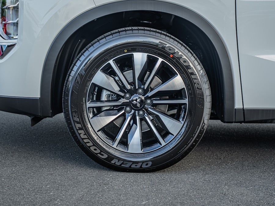 2026 Mitsubishi Outlander 6