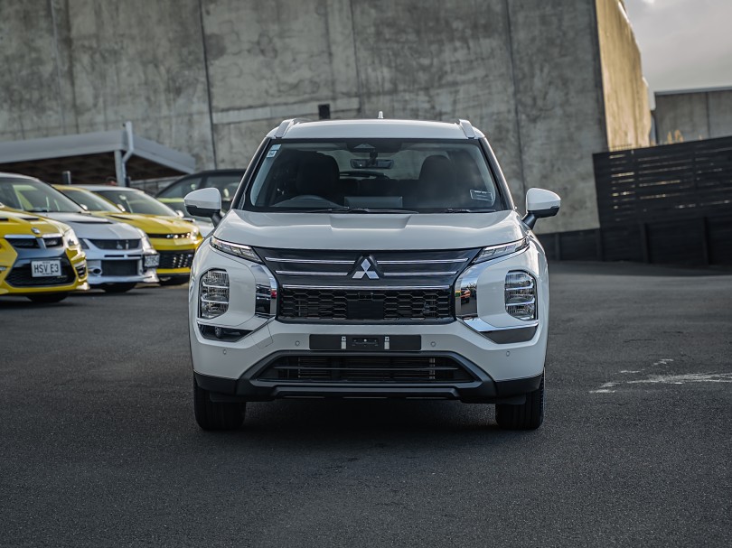 2026 Mitsubishi Outlander 3
