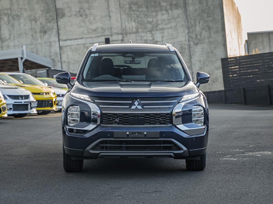 2026 Mitsubishi Outlander 3