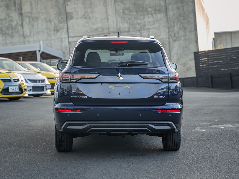 2026 Mitsubishi Outlander 4
