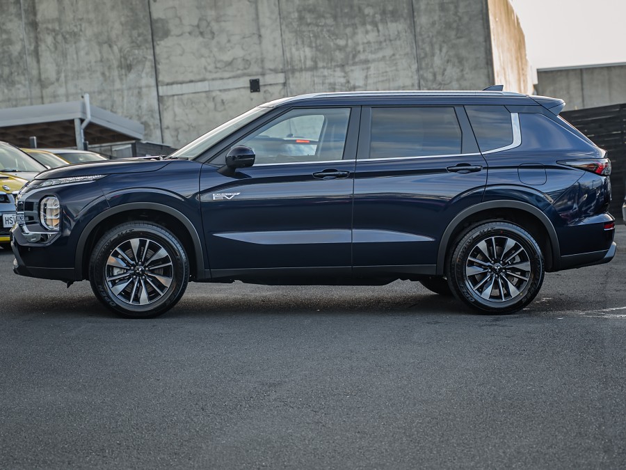2026 Mitsubishi Outlander 5