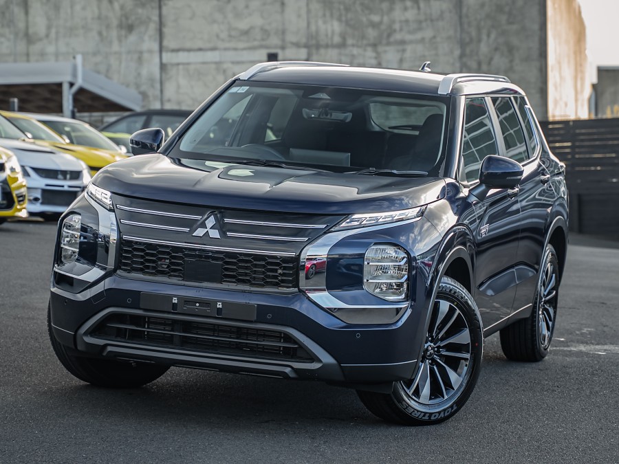 2026 Mitsubishi Outlander 1