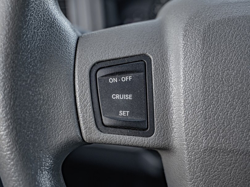2005 Chrysler Jeep 13