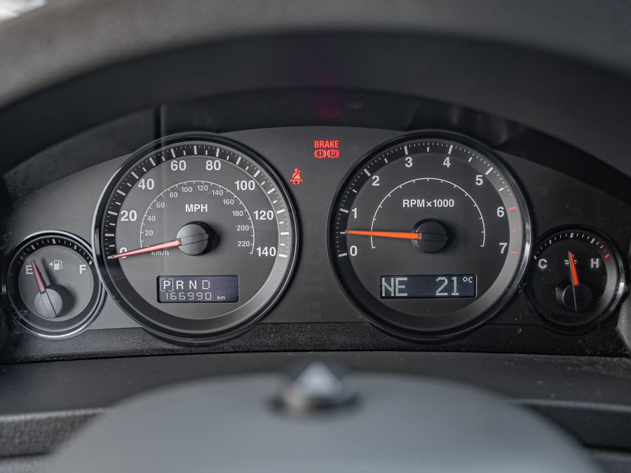 2005 Chrysler Jeep 12