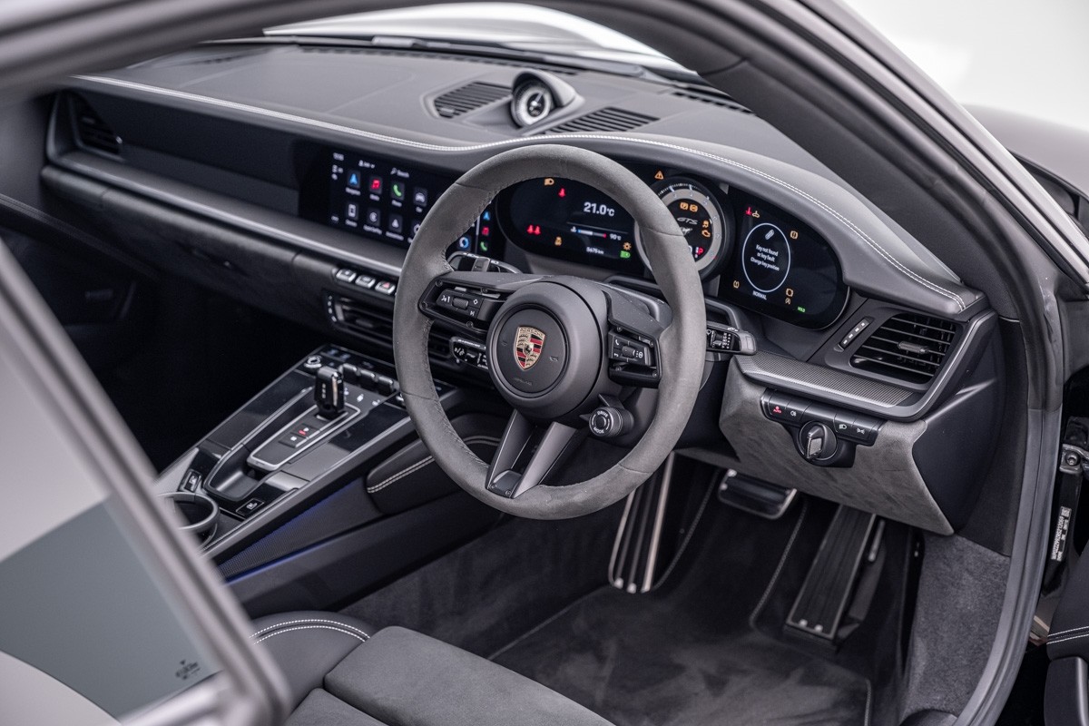 Porsche 911 Carrera GTS Coupe (992)