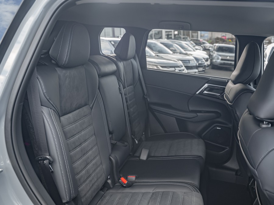 2026 Mitsubishi Outlander 17