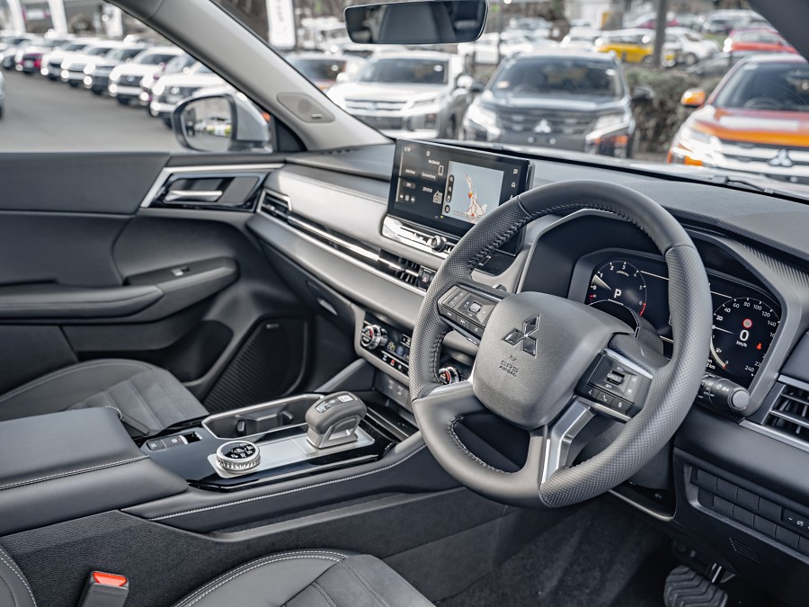 2026 Mitsubishi Outlander 9