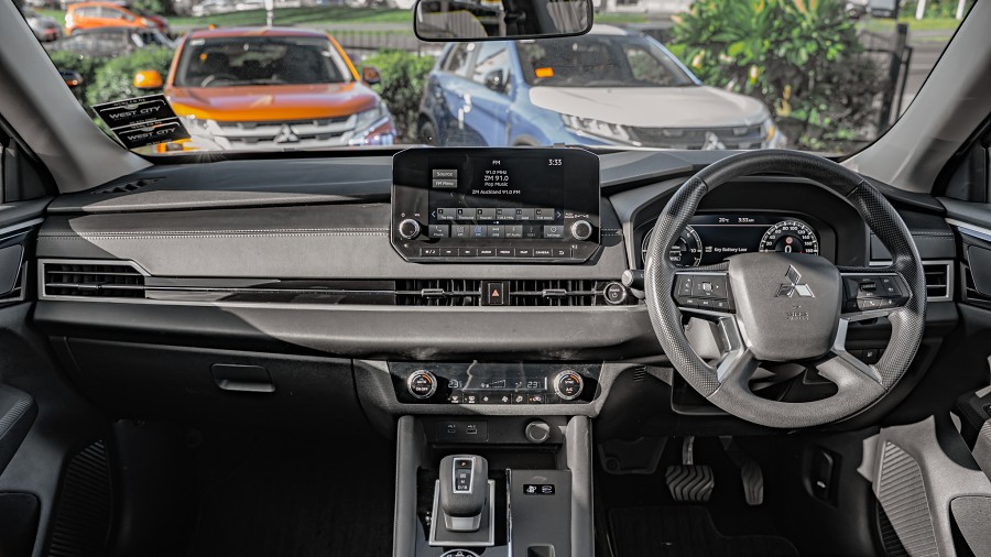 2022 Mitsubishi Outlander 10