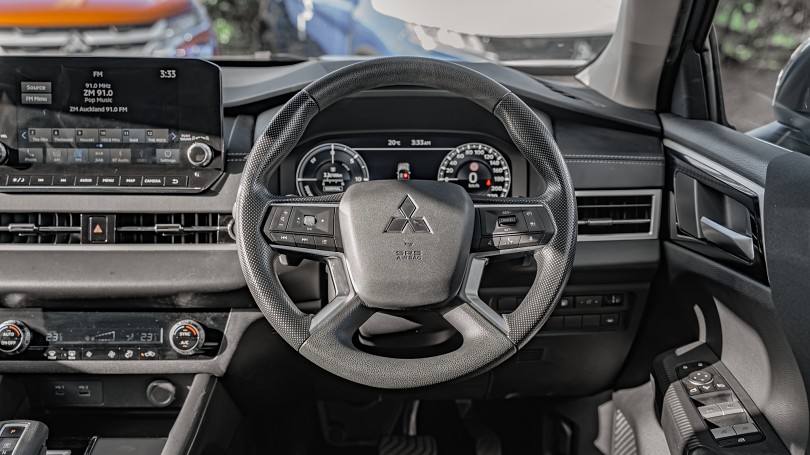 2022 Mitsubishi Outlander 11