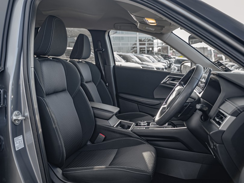 2022 Mitsubishi Outlander 8
