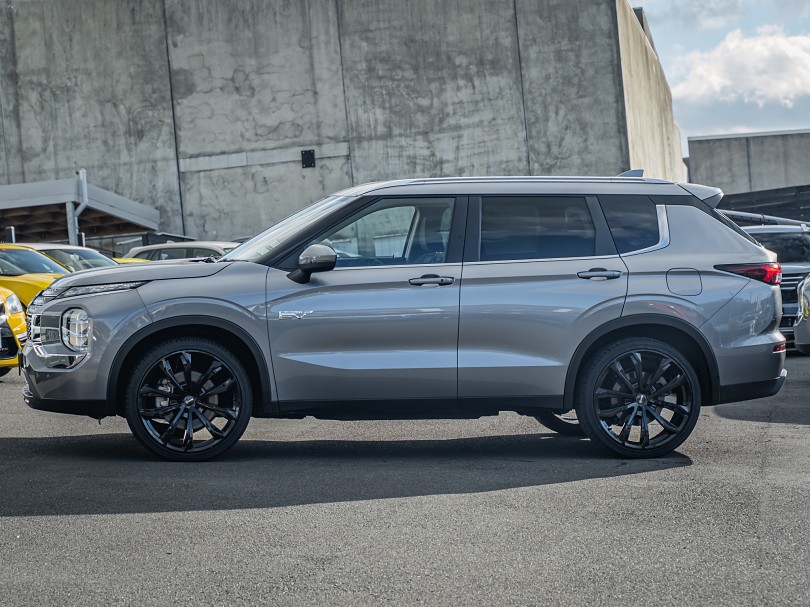 2022 Mitsubishi Outlander 5