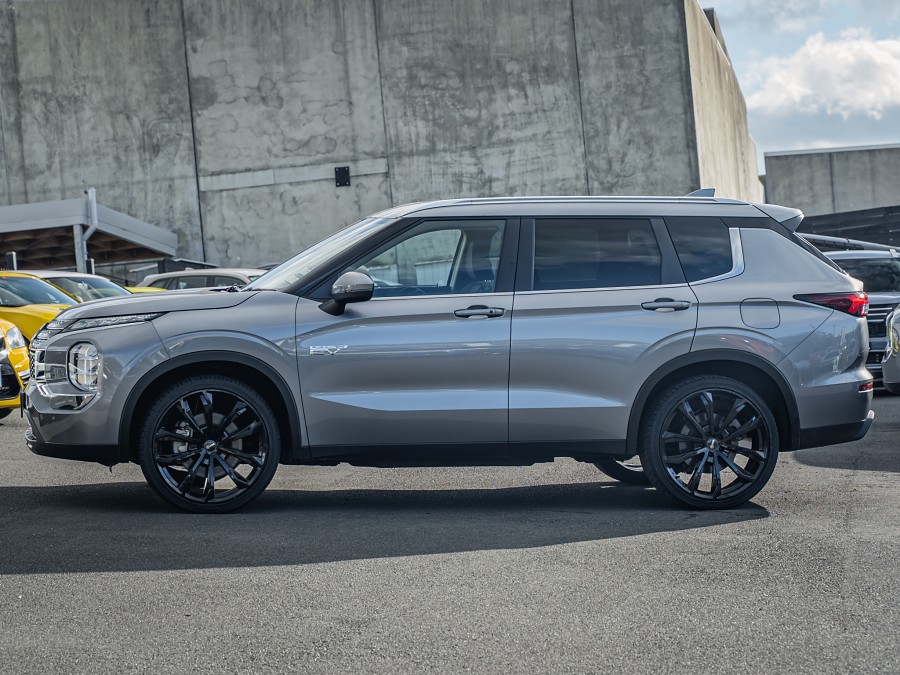 2022 Mitsubishi Outlander 5