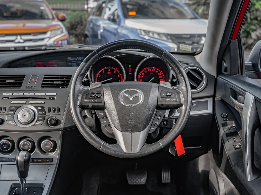 2010 Mazda 3 11