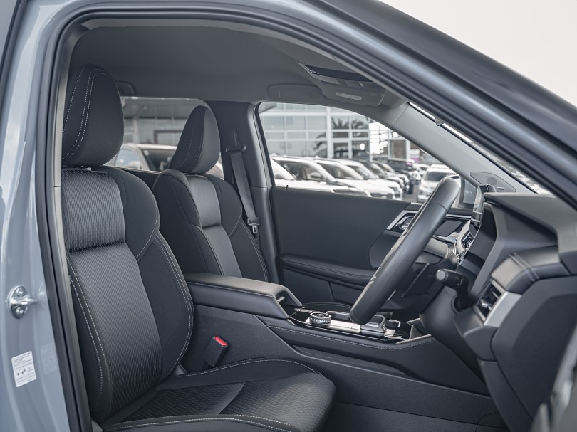 2026 Mitsubishi Outlander 8