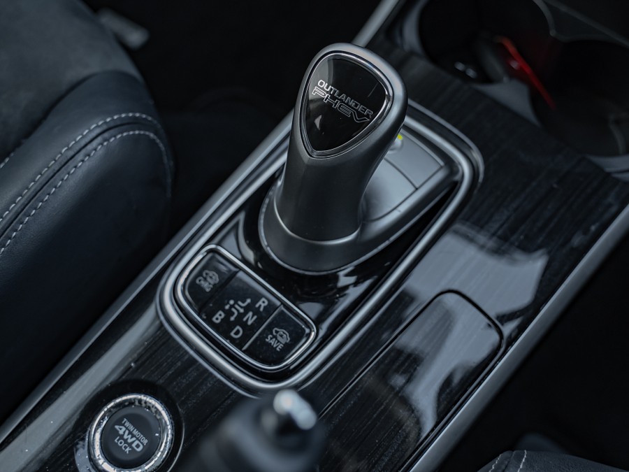 2016 Mitsubishi Outlander 16