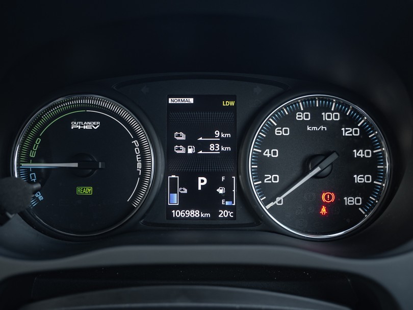2016 Mitsubishi Outlander 12