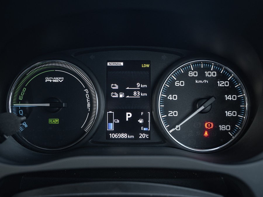 2016 Mitsubishi Outlander 12