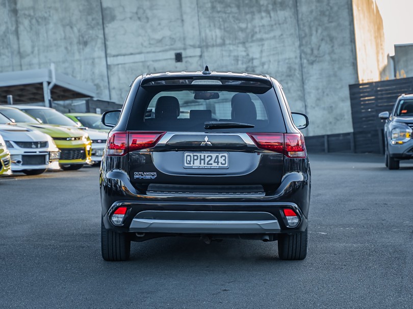 2016 Mitsubishi Outlander 4