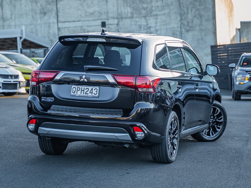 2016 Mitsubishi Outlander 2