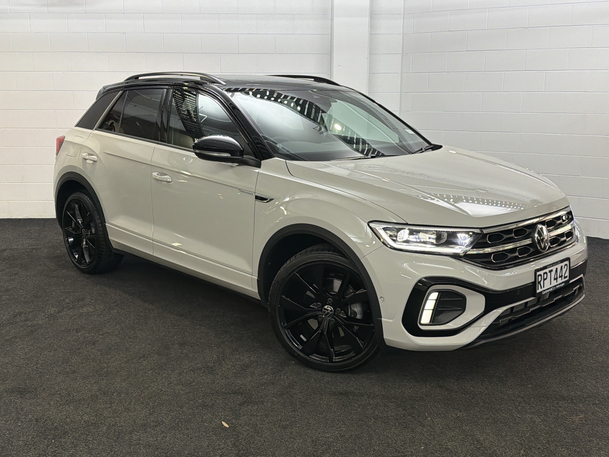Volkswagen T-Roc 2WD R-LINE