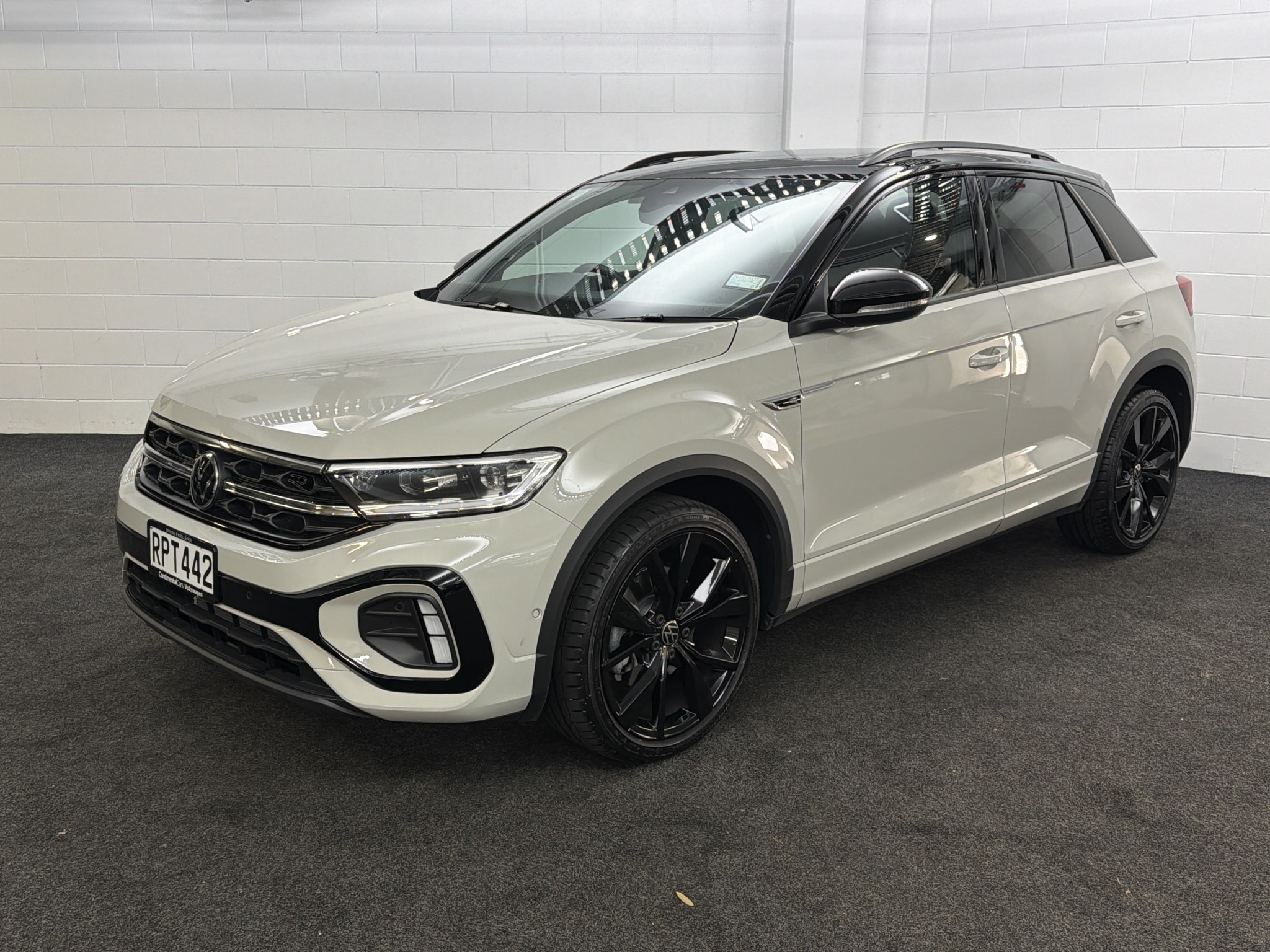 Volkswagen T-Roc 2WD R-LINE