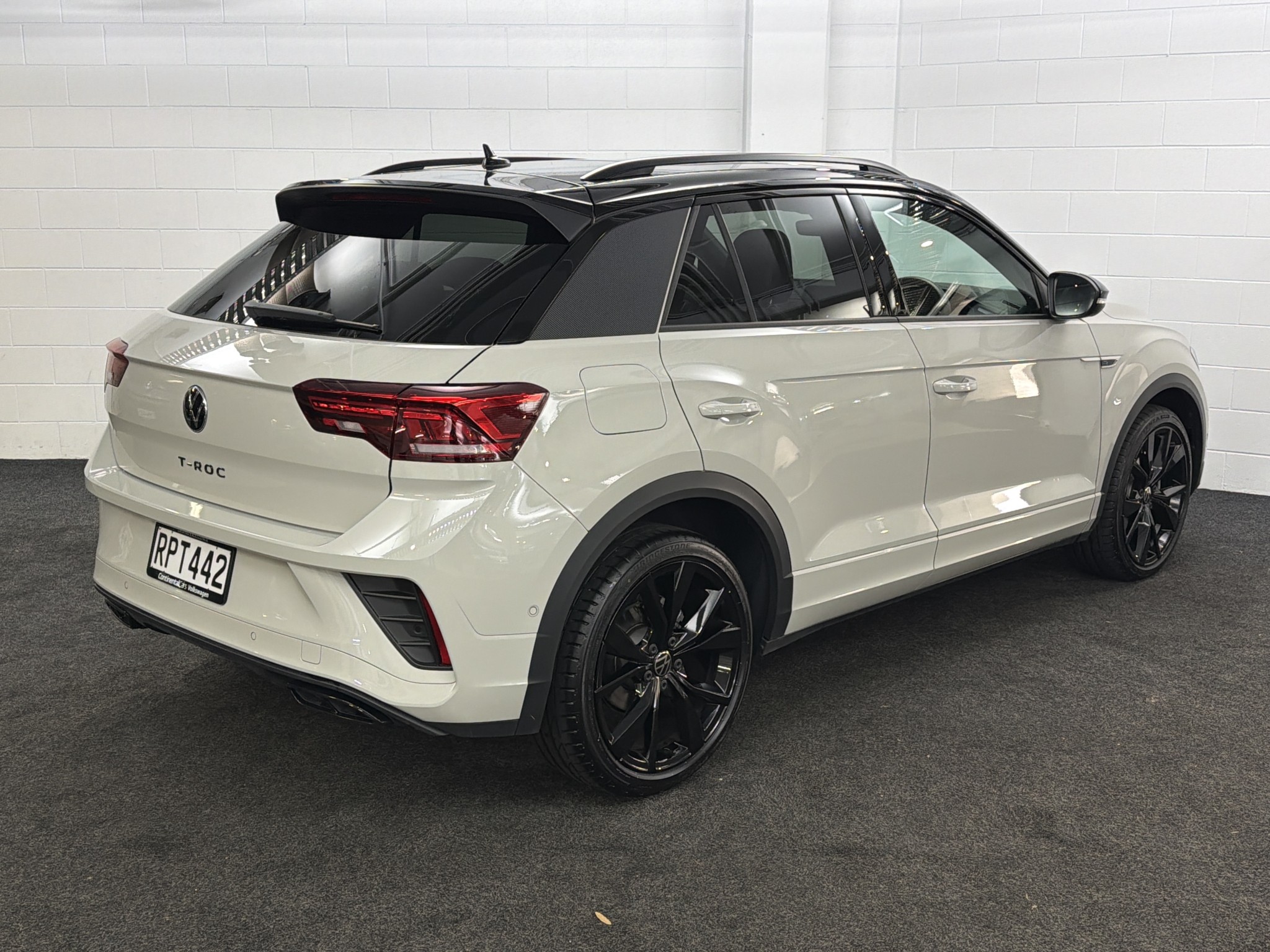 Volkswagen T-Roc 2WD R-LINE