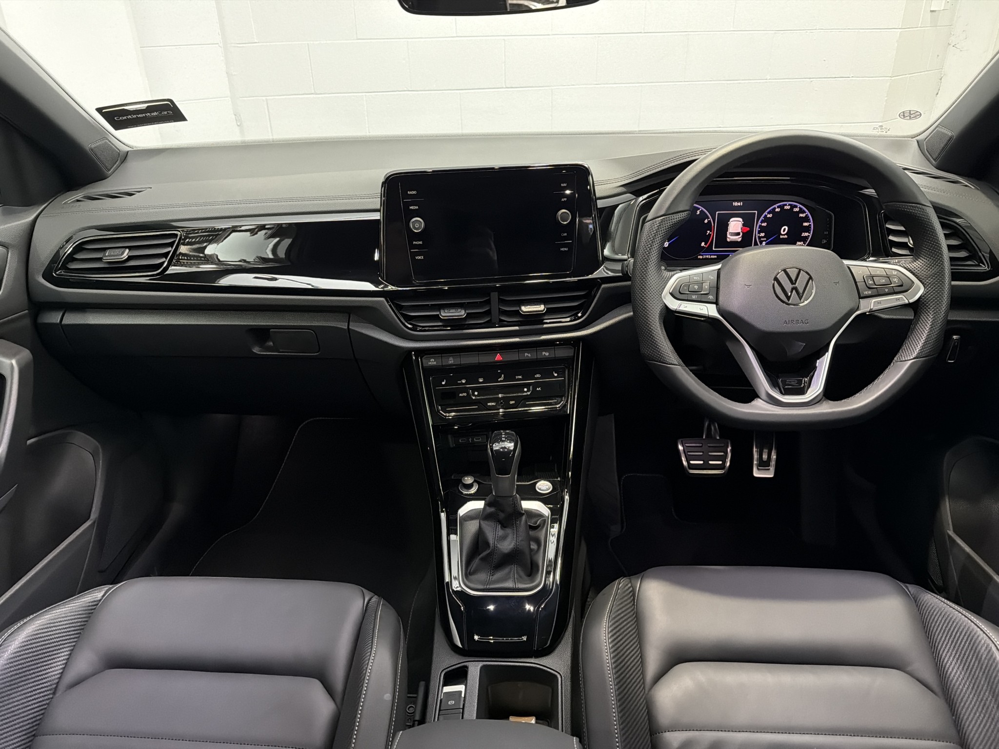 Volkswagen T-Roc 2WD R-LINE