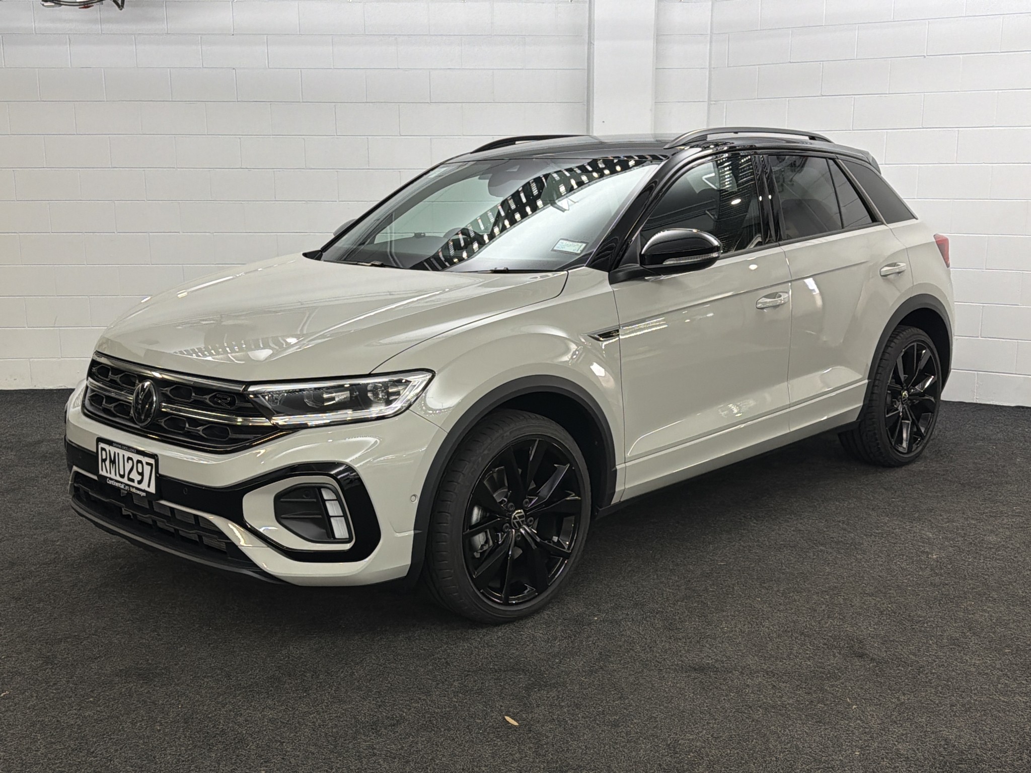 Volkswagen T-Roc 2WD R-LINE