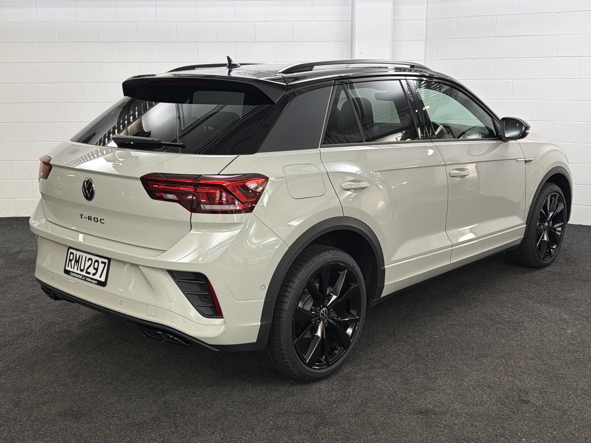 Volkswagen T-Roc 2WD R-LINE
